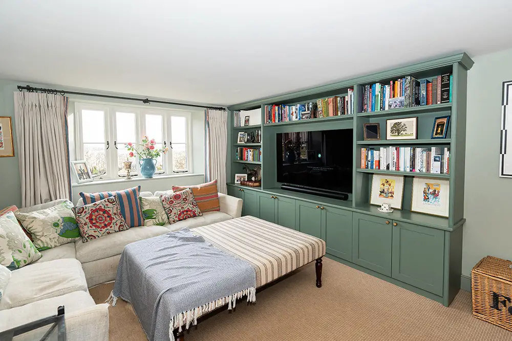 Bespoke Wall Units in Luxury Lounge